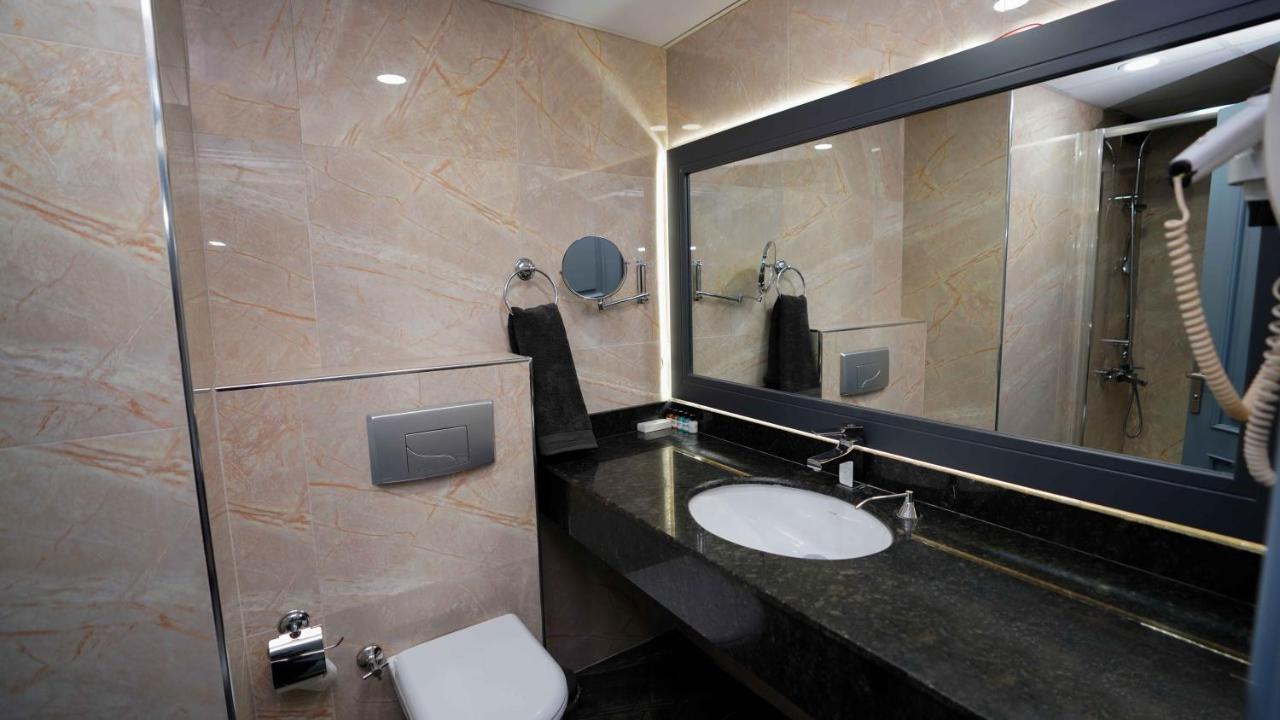 Aura Marina Hotel Istanbul Exterior photo